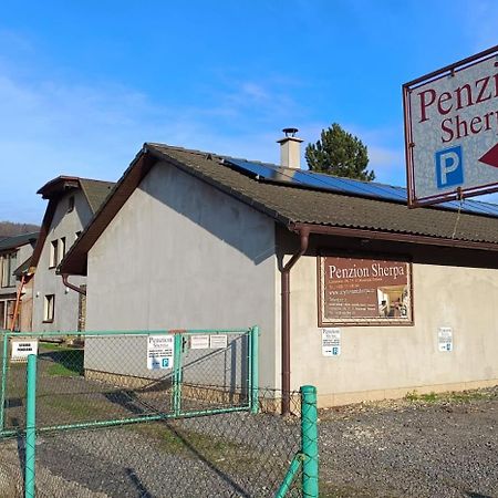Guest House Sherpa Moravská Třebová Екстериор снимка