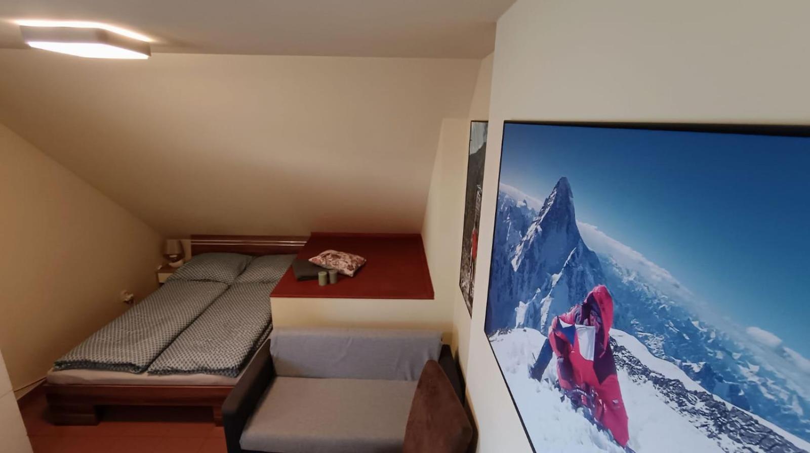 Guest House Sherpa Moravská Třebová Екстериор снимка