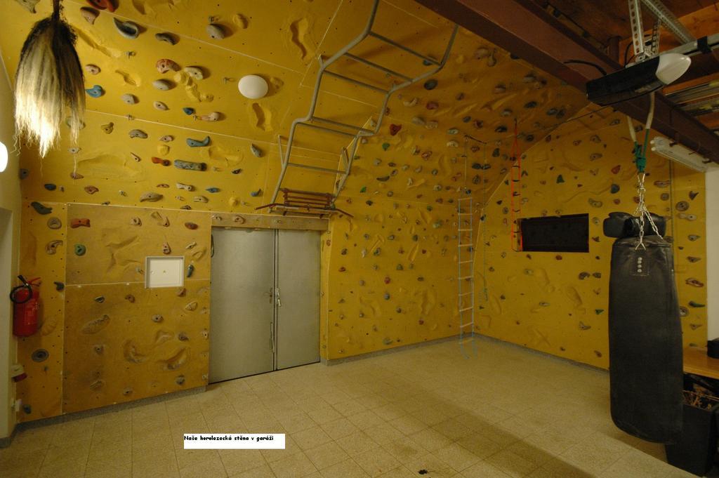 Guest House Sherpa Moravská Třebová Екстериор снимка